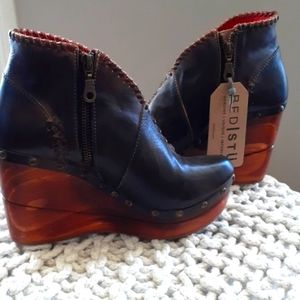 Bed-Stu new ankle boots/wood platform heel!
